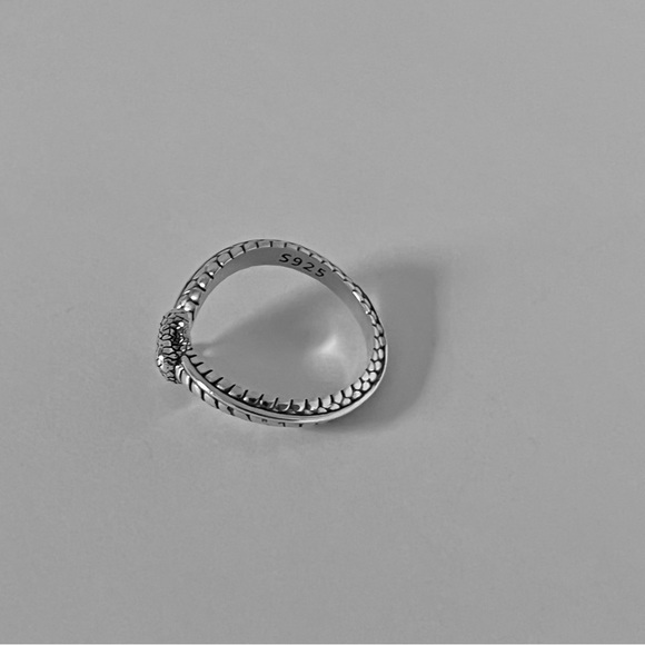 Sterling silver snake ring, dainty snake ring, snake band ring,silver snake band - Picture 8 of 10